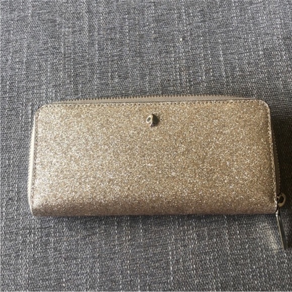 Kate Spade Full Size Gold Glitter Zippered Wallet. - Picture 2 of 12